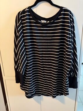 Reitmans Black and White Striped Long Sleeve Women’s Top